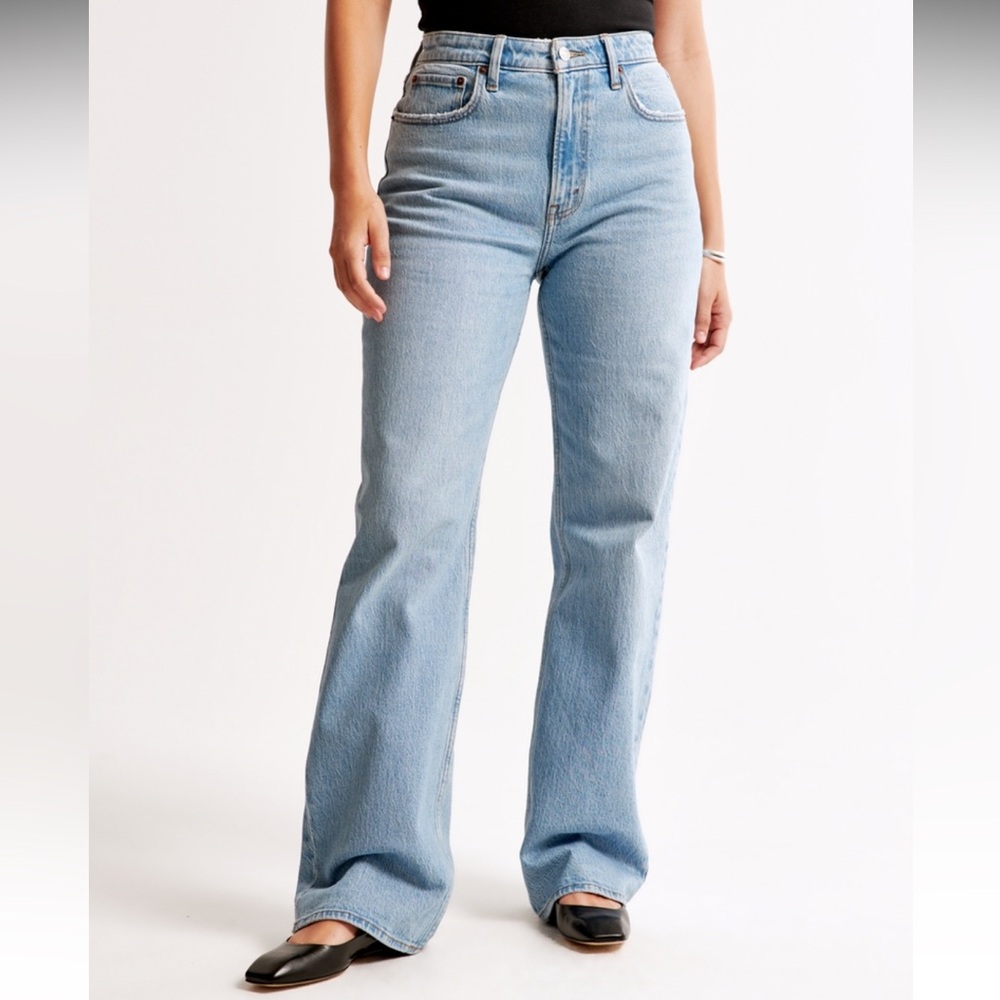 Abercrombie curve love 90s Relaxed Jean high rise